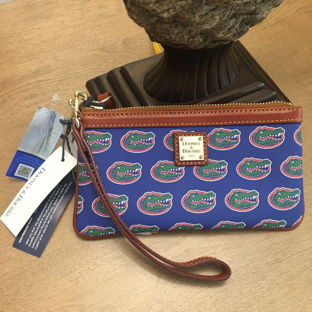 NEW Dooney & Bourke Clutch Wallet Small Purse UNIVERSITY OF FLORIDA GATORS NWT